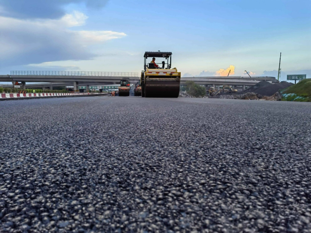 （圖：乳化瀝青應(yīng)用場景）