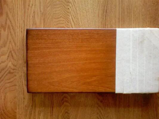 (圖:水性木器漆應(yīng)用展示圖)